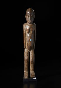 Lobi - Burkina Faso - Grande scultura antropomorfa Bateba.Legno duro a patina chiara.