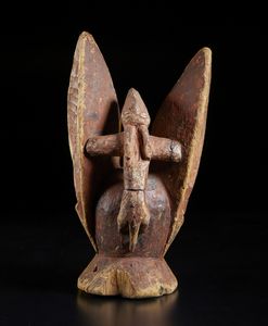 Yoruba -Nigeria : Maschera cimiero antropozoomorfa. Legno e pigmenti.  - Asta Asta 422 | AFRICA, OCEANIA E AMERICHE - ARTIGIANATO AFRICANO: VARI COMMITTENTI E SELEZIONE DALLA COLLEZIONE BARTOLOMUCCI Online - Associazione Nazionale - Case d'Asta italiane