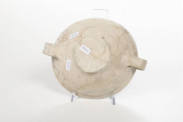 Ciotola biansata.<BR>Probabilmente Orvieto o alto Lazio, XIV secolo.<BR>  - Asta Maioliche e Porcellane - Associazione Nazionale - Case d'Asta italiane