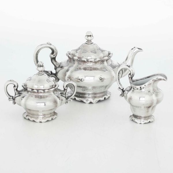 Teiera, lattiera, zuccheriera.<BR>Germania, Manifattura Rosenthal, anni ‘30 del Novecento.  - Asta Maioliche e Porcellane - Associazione Nazionale - Case d'Asta italiane