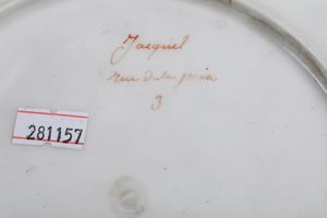 Dodici piatti. <BR>Francia, probabilmente Parigi, XIX-XX secolo.  - Asta Maioliche e Porcellane - Associazione Nazionale - Case d'Asta italiane