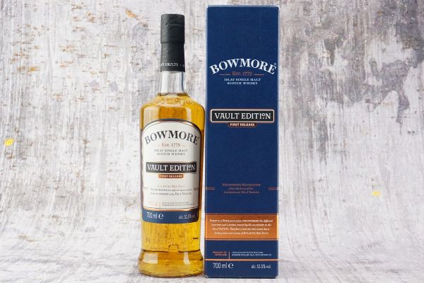 Bowmore  - Asta September Spirits - Whisky, Whiskey e Bourbon da Collezione - Associazione Nazionale - Case d'Asta italiane