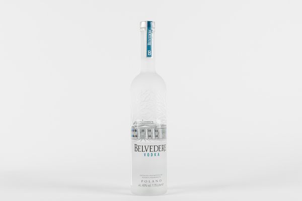 Polonia : Belvedere Vodka Magnum Luminosa Bianca 1,75L (1 BT)  - Asta Vini e Distillati - Associazione Nazionale - Case d'Asta italiane