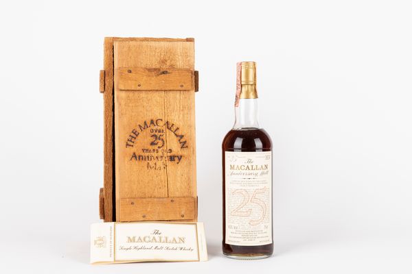 Scozia : Macallan Anniversary Malt Over 25 YO  - Asta Vini e Distillati - Associazione Nazionale - Case d'Asta italiane