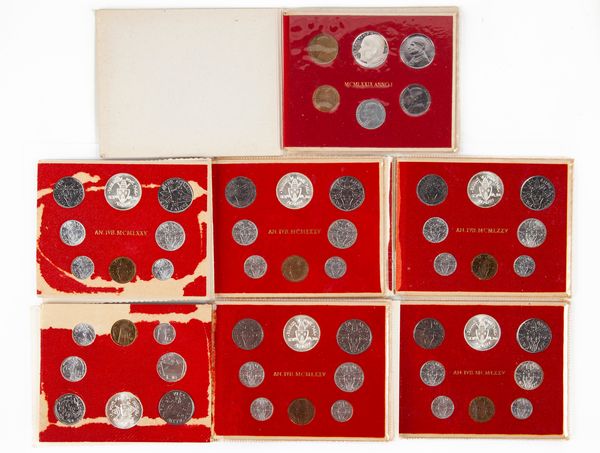 Lotto 7 serie annuali divisionali complete: 6 pezzi 1975 Anno Giubileo Paolo VI; 1979 A.I. Giovanni Paolo II Citt del Vaticano  - Asta Numismatica - Associazione Nazionale - Case d'Asta italiane