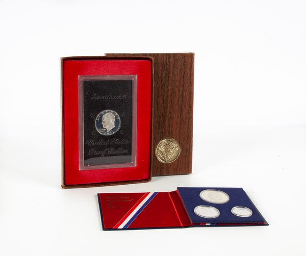 Lotto 4 monete USA: Bicentennial Silver Proof set 1 Dollaro, 1/2 Dollaro, 1/4 Dollaro 1976; 1 Dollaro Proof Eisenhower 1971  - Asta Numismatica - Associazione Nazionale - Case d'Asta italiane