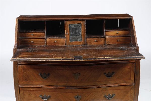 Ribalta in legno lastronato. Genova XVIII secolo  - Asta Antiquariato e dipinti - Associazione Nazionale - Case d'Asta italiane