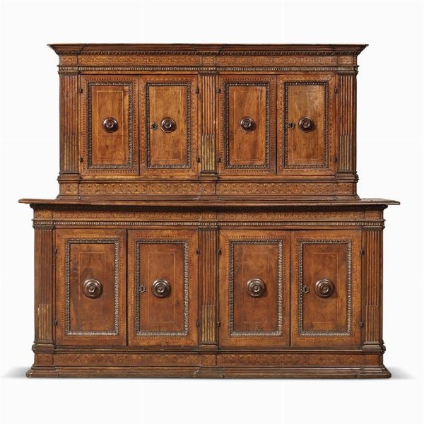 CREDENZA CON ALZATA, TOSCANA, PRIMA MET SECOLO XVI  - Asta MOBILI E OGGETTI D'ARTE DA COLLEZIONI PRIVATE - Associazione Nazionale - Case d'Asta italiane