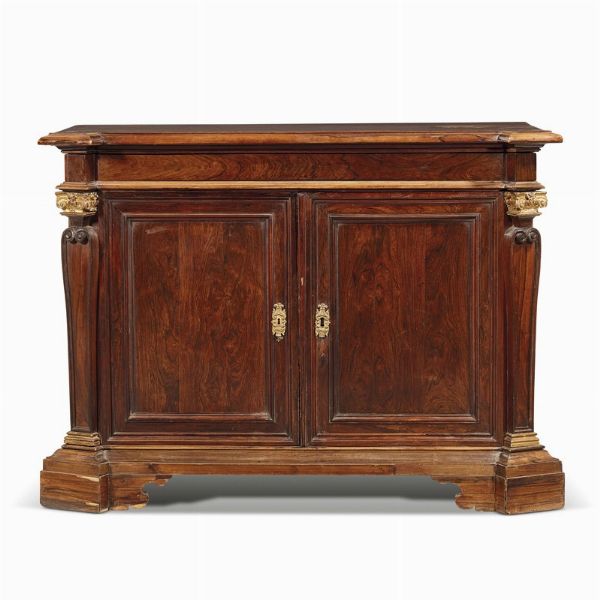 CREDENZA, TOSCANA, PRIMA METÀ SECOLO XVIII  - Asta MOBILI E OGGETTI D'ARTE DA COLLEZIONI PRIVATE - Associazione Nazionale - Case d'Asta italiane