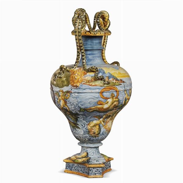 VASO A ANFORA, URBINO, BOTTEGA DI ORAZIO FONTANA, 1560-1570  - Asta IMPORTANTI MAIOLICHE DAL RINASCIMENTO AL SETTECENTO - Associazione Nazionale - Case d'Asta italiane