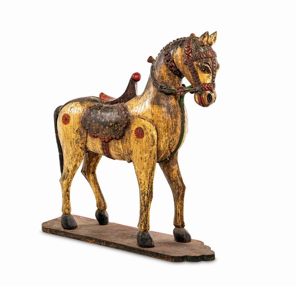 Grande cavallo in legno dipinto, Cina, XIX secolo  - Asta Antiquariato - Mobili, Sculture e Oggetti d'Arte - Associazione Nazionale - Case d'Asta italiane