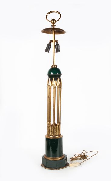 Lampada da tavolo in ottone dorato in parte smaltato verde  - Asta Antiquariato - Mobili, Sculture e Oggetti d'Arte - Associazione Nazionale - Case d'Asta italiane