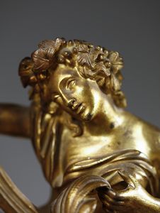 MANIFATTURA DEL XIX SECOLO : Coppia di candelieri a cinque luci in bronzo dorato in forma di figure allegoriche che sorreggono la base di un fiore  - Asta Asta 423 | ARTE ANTICA E DEL XIX SECOLO Online - Associazione Nazionale - Case d'Asta italiane