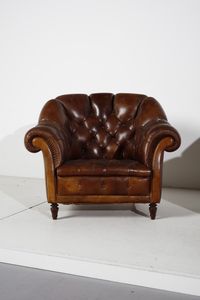 MANIFATTURA DEL XX SECOLO : Coppia di poltrone stile Chesterfield  - Asta Asta 423 | ARTE ANTICA E DEL XIX SECOLO Online - Associazione Nazionale - Case d'Asta italiane