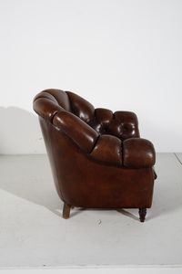 MANIFATTURA DEL XX SECOLO : Coppia di poltrone stile Chesterfield  - Asta Asta 423 | ARTE ANTICA E DEL XIX SECOLO Online - Associazione Nazionale - Case d'Asta italiane