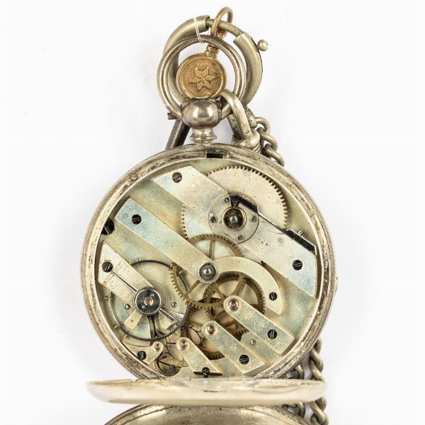 Orologio da tasca di produzione Svizzera, cassa in argento, quadrante in argento con numeri romani in oro, movimento con scappamento ad ancora, 1870 circa, con catena in argento  - Asta Orologi da Tasca - Associazione Nazionale - Case d'Asta italiane