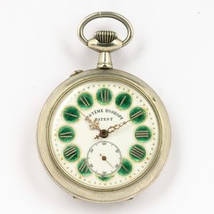 Due orologi, desk watch, regulator, di grandi dimensioni, in metallo, uno sist. Roskopf e uno scappamento ad ancora, entrambi quadrante in smalto cartouches  - Asta Orologi da Tasca - Associazione Nazionale - Case d'Asta italiane