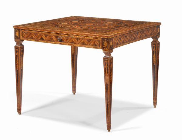 Tavolino Luigi XV intarsiato in noce e legni vari  - Asta Importanti Arredi, Sculture e Dipinti Antichi - Associazione Nazionale - Case d'Asta italiane
