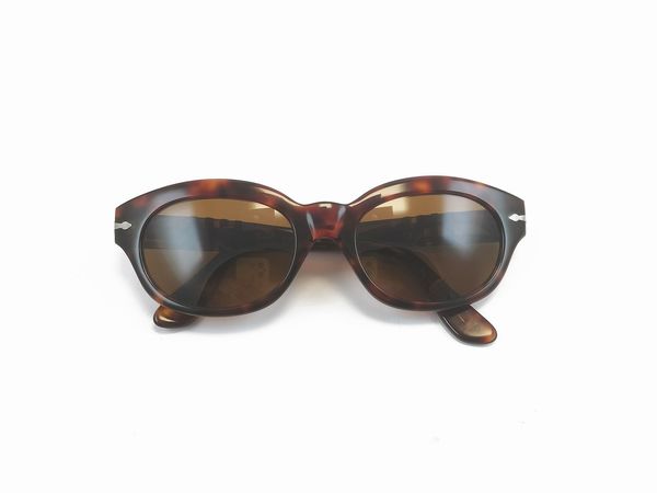 Persol 830, Paio di occhiali da sole  - Asta Vintagemania - Associazione Nazionale - Case d'Asta italiane