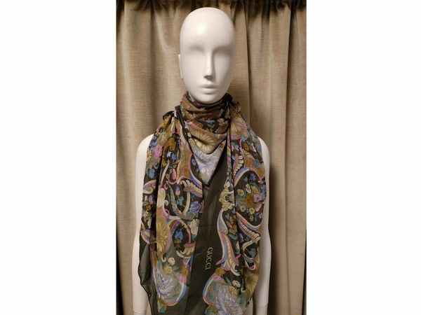 Gucci, Due foulard in seta  - Asta Vintagemania - Associazione Nazionale - Case d'Asta italiane