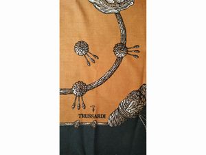 Gucci e Trussardi, Due foulard in lana  - Asta Vintagemania - Associazione Nazionale - Case d'Asta italiane