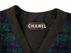 Chanel, Compos in tessuto di lana boucl  - Asta Vintagemania - Associazione Nazionale - Case d'Asta italiane