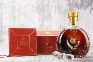 Cognac Grande Champagne Remy Martin Louis XIII  - Asta Halloween Spirits - Rum, Cognac & more - Associazione Nazionale - Case d'Asta italiane