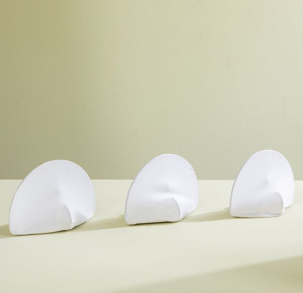 Kazuhide Takahama : Tre lampade da tavolo mod. Kaori  - Asta Made in Gavina - Associazione Nazionale - Case d'Asta italiane