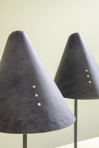 Man Ray : Due lampade da tavolo mod. La lune sous le chapeau  - Asta Made in Gavina - Associazione Nazionale - Case d'Asta italiane