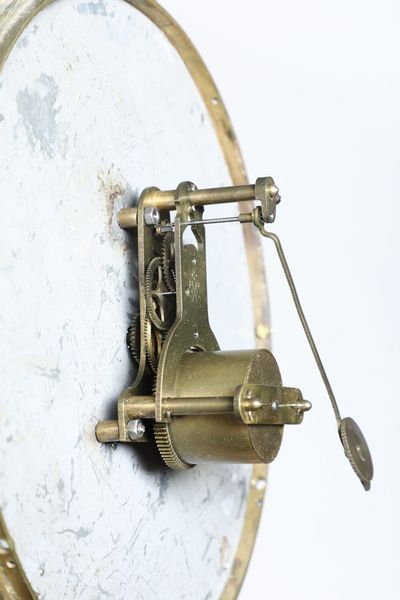 Orologio da muro con cassa ottagonale in metallo dipinto  - Asta Pendole e orologi - Associazione Nazionale - Case d'Asta italiane