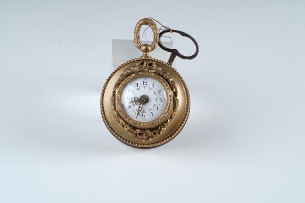 Piccolo orologio da appendere con brillanti  - Asta Pendole e orologi - Associazione Nazionale - Case d'Asta italiane