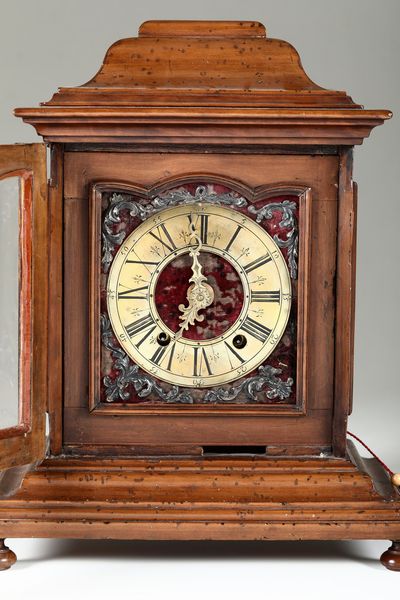 Pendola da tavolo con cassa in legno, XVIII secolo  - Asta Pendole e orologi - Associazione Nazionale - Case d'Asta italiane
