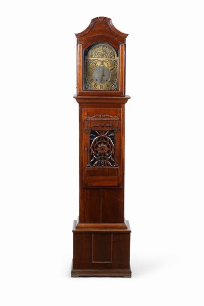 Antico orologio a torre con cassa intagliata  - Asta Pendole e orologi - Associazione Nazionale - Case d'Asta italiane