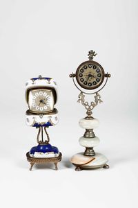 Due piccoli orologi da tavolo  - Asta Pendole e orologi - Associazione Nazionale - Case d'Asta italiane