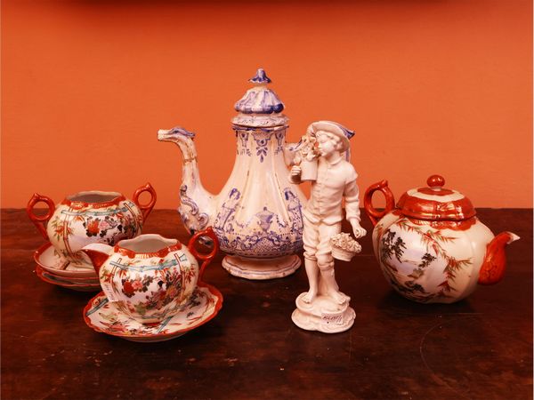 Caffettiera in maiolica  - Asta L'arte di arredare - Associazione Nazionale - Case d'Asta italiane