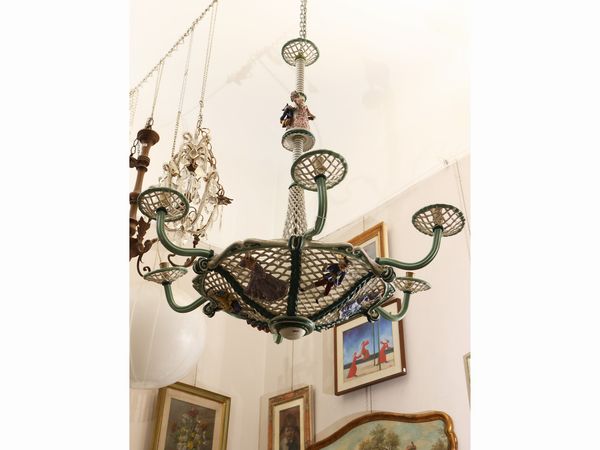 Lampadario in ceramica policroma di Bassano  - Asta L'arte di arredare - Associazione Nazionale - Case d'Asta italiane