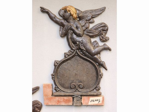 Quattro elementi decorativi in ghisa  - Asta L'arte di arredare - Associazione Nazionale - Case d'Asta italiane