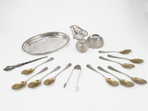 Assortimento di accessori in argento d'epoca  - Asta L'arte di arredare - Associazione Nazionale - Case d'Asta italiane