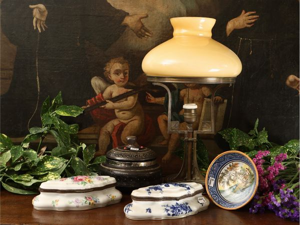 Lotto di accessori d'epoca per la casa  - Asta L'arte di arredare - Associazione Nazionale - Case d'Asta italiane