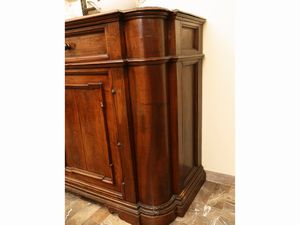 Credenza in noce  - Asta L'arte di arredare - Associazione Nazionale - Case d'Asta italiane