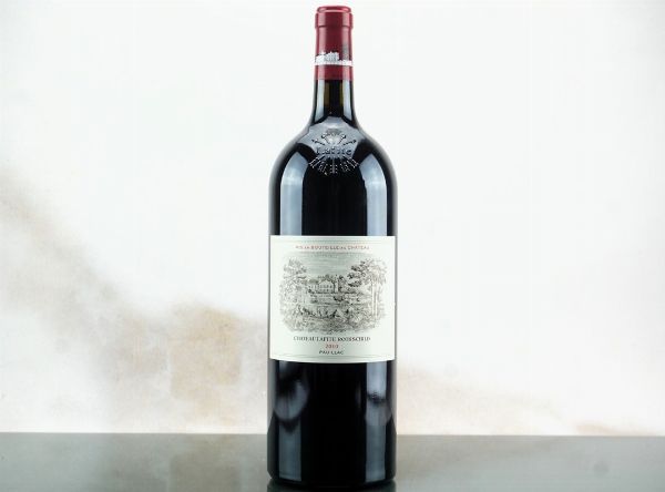 Château Lafite Rothschild 2010  - Asta LA RAFFINATEZZA DELLA COMPLESSITA' - Vini Pregiati e da Collezione - Associazione Nazionale - Case d'Asta italiane