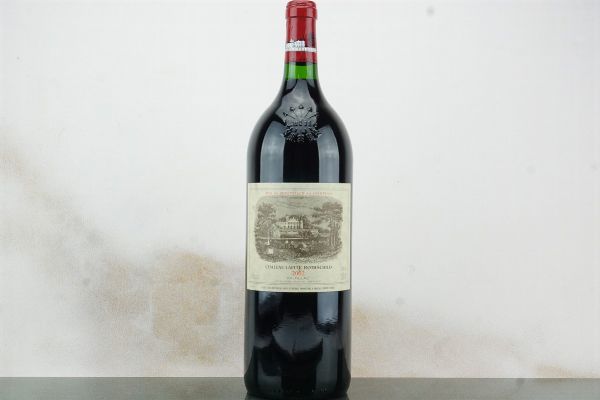 Château Lafite Rothschild 2002  - Asta LA RAFFINATEZZA DELLA COMPLESSITA' - Vini Pregiati e da Collezione - Associazione Nazionale - Case d'Asta italiane