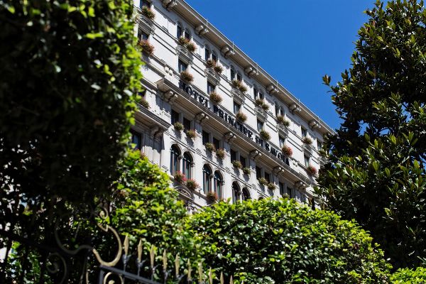 Dorchester Hotel Principe di Savoia - Milano  - Asta PANDOLFINI PER AMICI DI URI - ASTA BENEFICA PER SOSTENERE LA RICERCA SCIENTIFICA UROLOGICA - Associazione Nazionale - Case d'Asta italiane