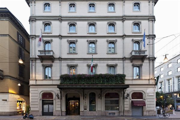 Grand Hotel et De Milan - Milano  - Asta PANDOLFINI PER AMICI DI URI - ASTA BENEFICA PER SOSTENERE LA RICERCA SCIENTIFICA UROLOGICA - Associazione Nazionale - Case d'Asta italiane