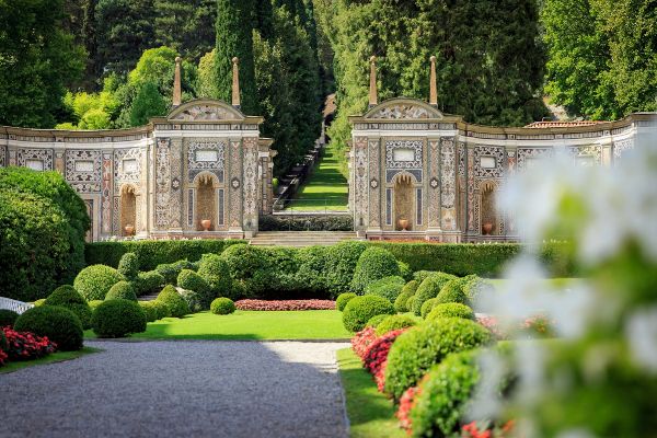 Villa D’Este - Cernobbio (CO)  - Asta PANDOLFINI PER AMICI DI URI - ASTA BENEFICA PER SOSTENERE LA RICERCA SCIENTIFICA UROLOGICA - Associazione Nazionale - Case d'Asta italiane