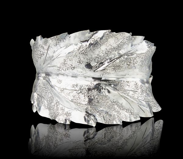 Bracciale Mario Leaf con foglia di Nespolo Buccellati  - Asta PANDOLFINI PER AMICI DI URI - ASTA BENEFICA PER SOSTENERE LA RICERCA SCIENTIFICA UROLOGICA - Associazione Nazionale - Case d'Asta italiane