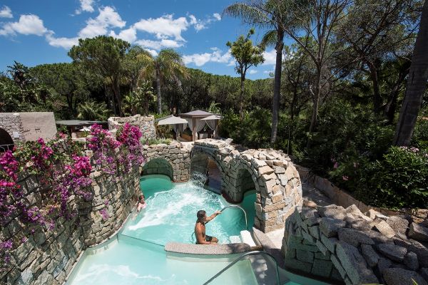 Hotel Forte Village - Pula (CA)  - Asta PANDOLFINI PER AMICI DI URI - ASTA BENEFICA PER SOSTENERE LA RICERCA SCIENTIFICA UROLOGICA - Associazione Nazionale - Case d'Asta italiane