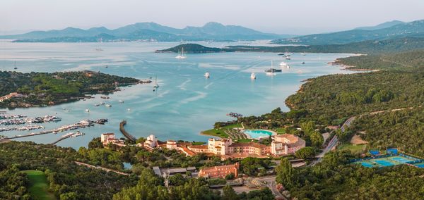 Hotel Cala di Volpe Costa Smeralda - Capriccioli (SS)  - Asta PANDOLFINI PER AMICI DI URI - ASTA BENEFICA PER SOSTENERE LA RICERCA SCIENTIFICA UROLOGICA - Associazione Nazionale - Case d'Asta italiane