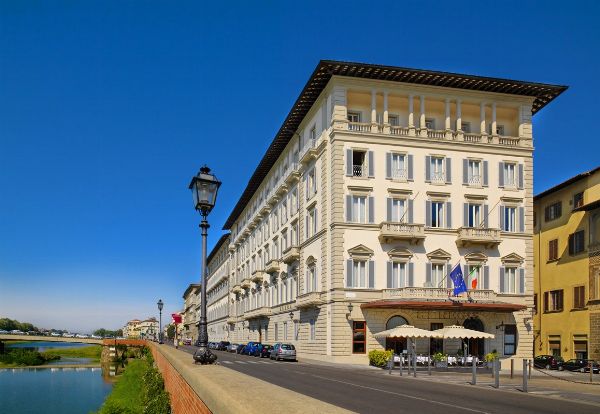 The St. Regis - Firenze  - Asta PANDOLFINI PER AMICI DI URI - ASTA BENEFICA PER SOSTENERE LA RICERCA SCIENTIFICA UROLOGICA - Associazione Nazionale - Case d'Asta italiane