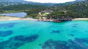 L’Ea Bianca Luxury Resort - Baja Sardinia (SS)  - Asta PANDOLFINI PER AMICI DI URI - ASTA BENEFICA PER SOSTENERE LA RICERCA SCIENTIFICA UROLOGICA - Associazione Nazionale - Case d'Asta italiane